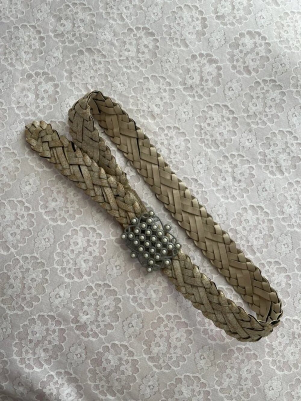 faux leather woven buckle belt